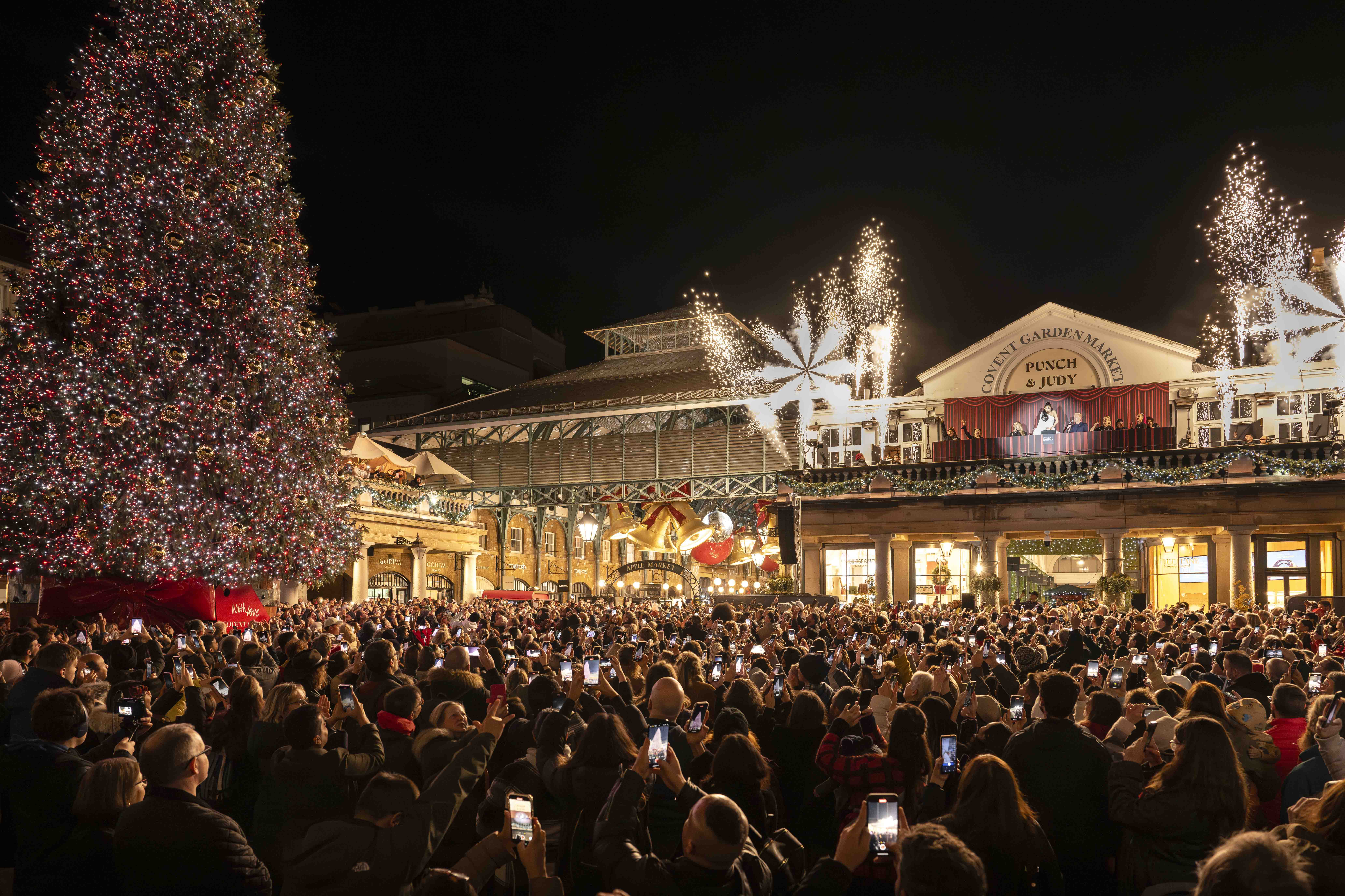 JNV COVENT GARDEN CHRISTMAS LIGHTS 09