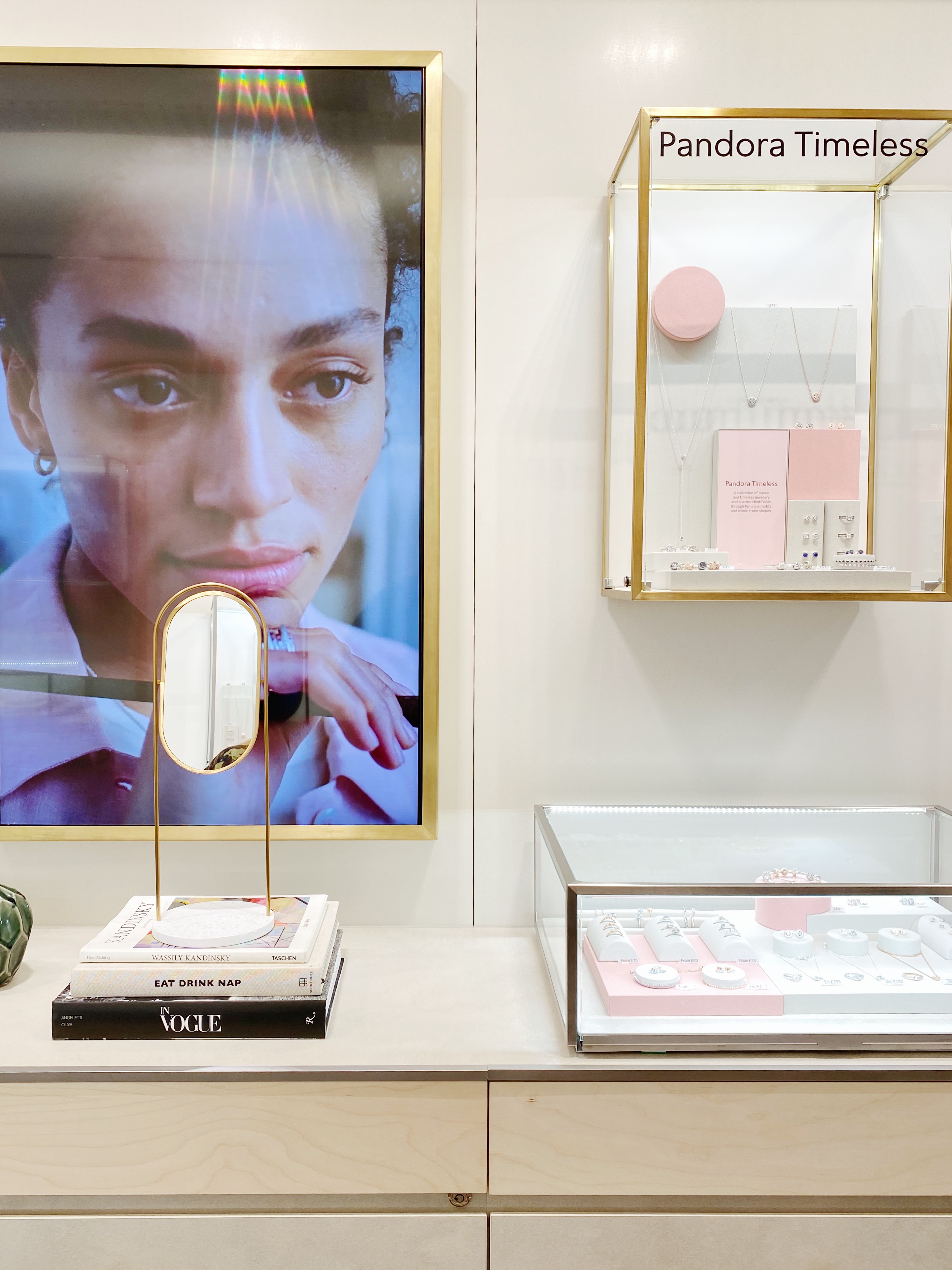 77C7D1A6 C42B 405B 84FB E2CF5A7CA33B