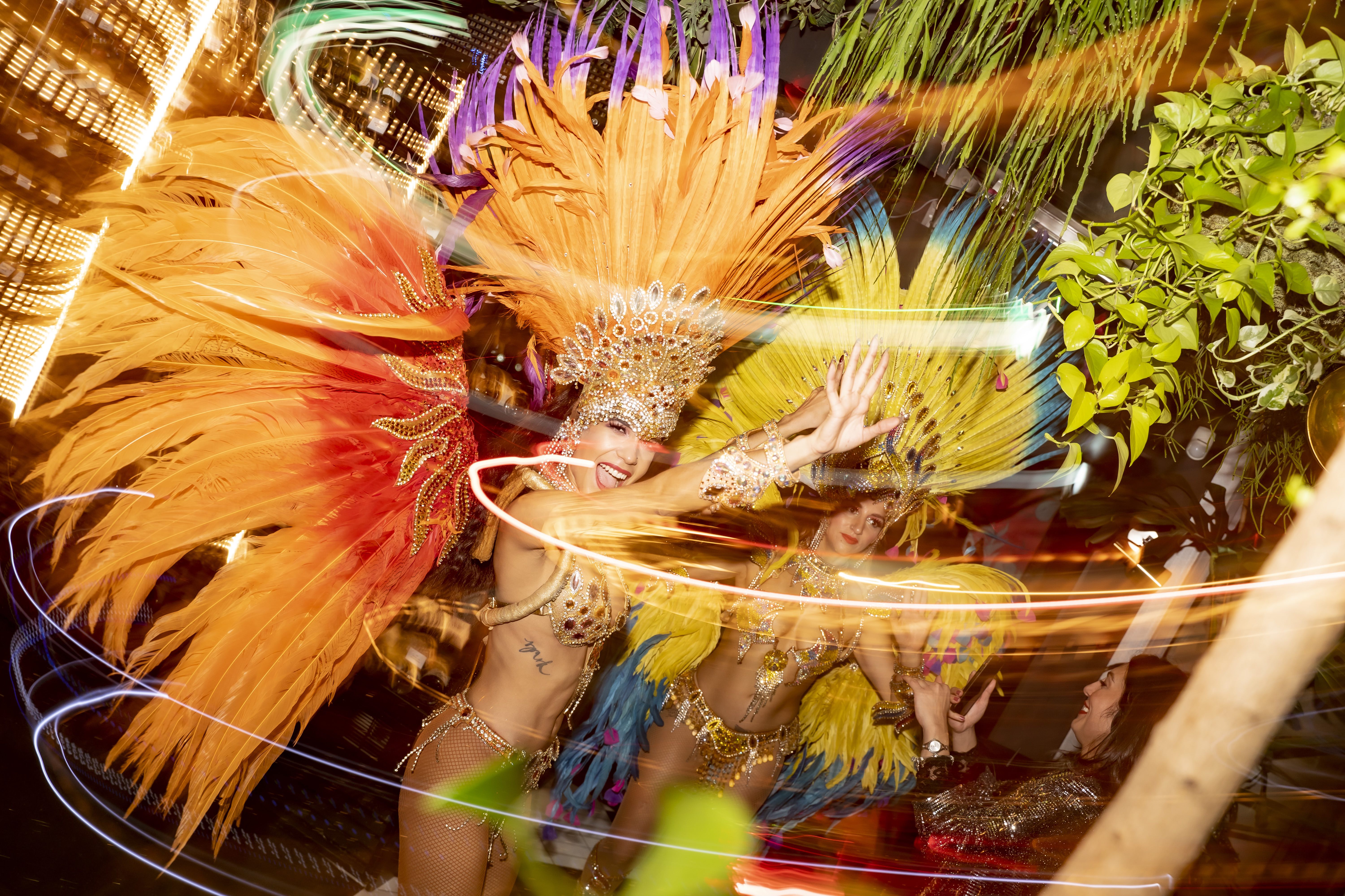 CARNAVAL SAMBA DANCERS SUSHISAMBA SM