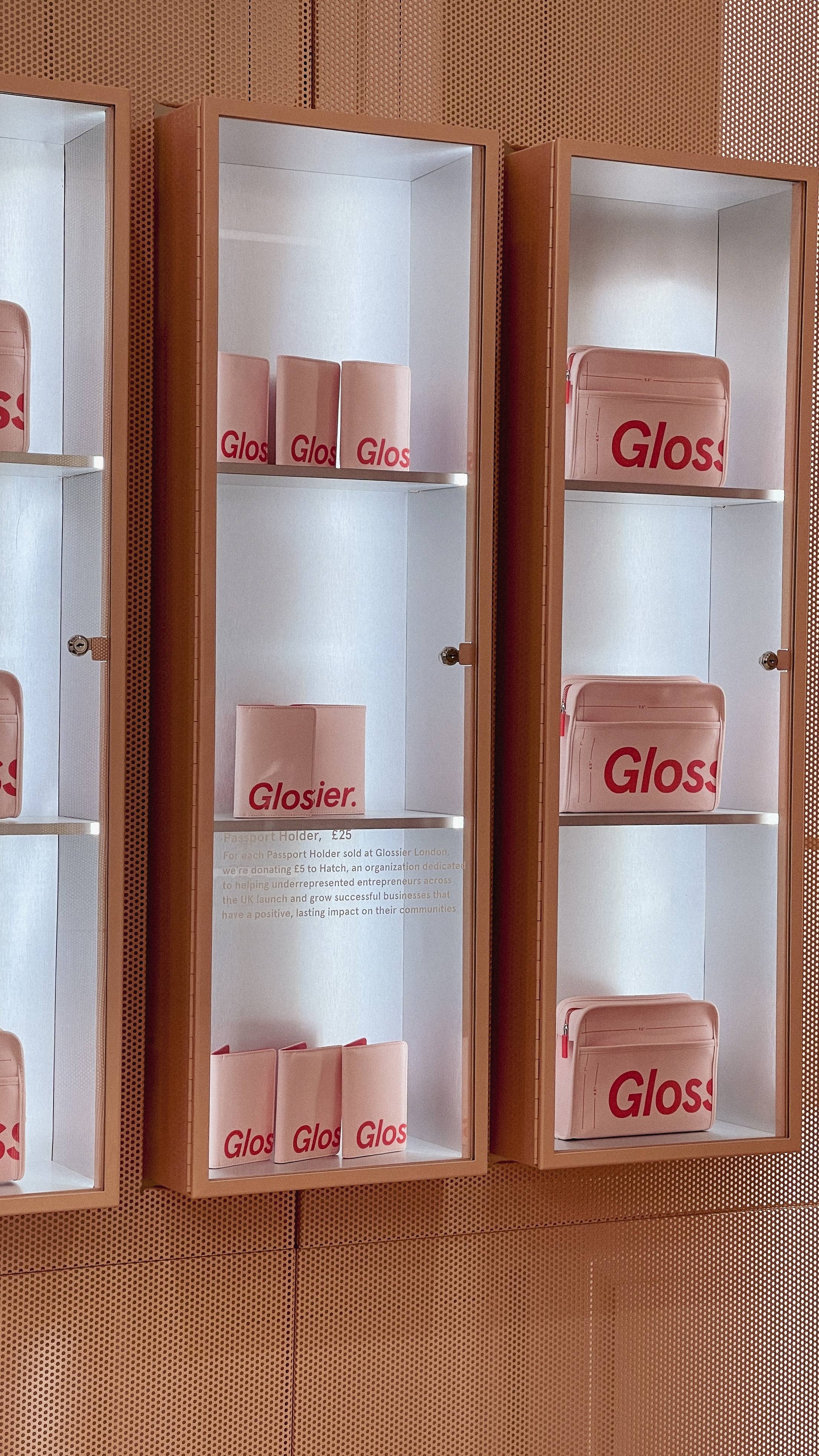 Glossier Covent Garden King Street Permenant Store (14)