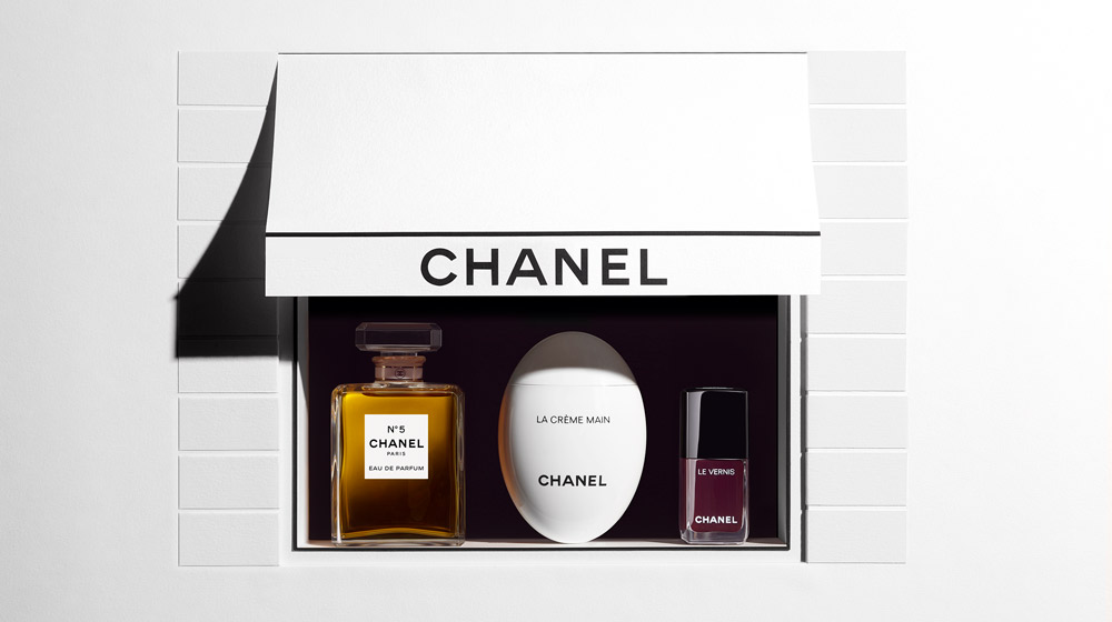 Covent Garden CHANEL Shopfront 1000X560