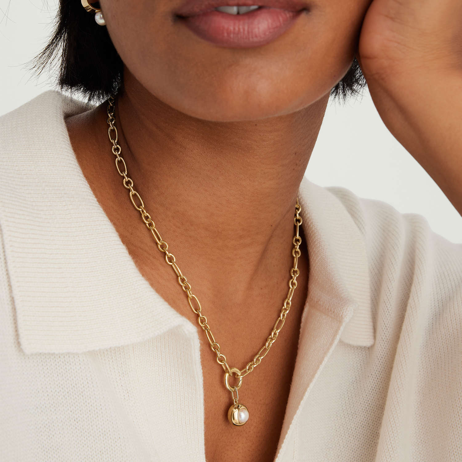 Mejuri Gumball Pearl Sphere