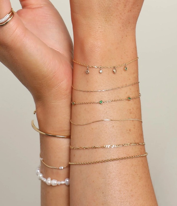 Astrid And Miyu Welding (1)