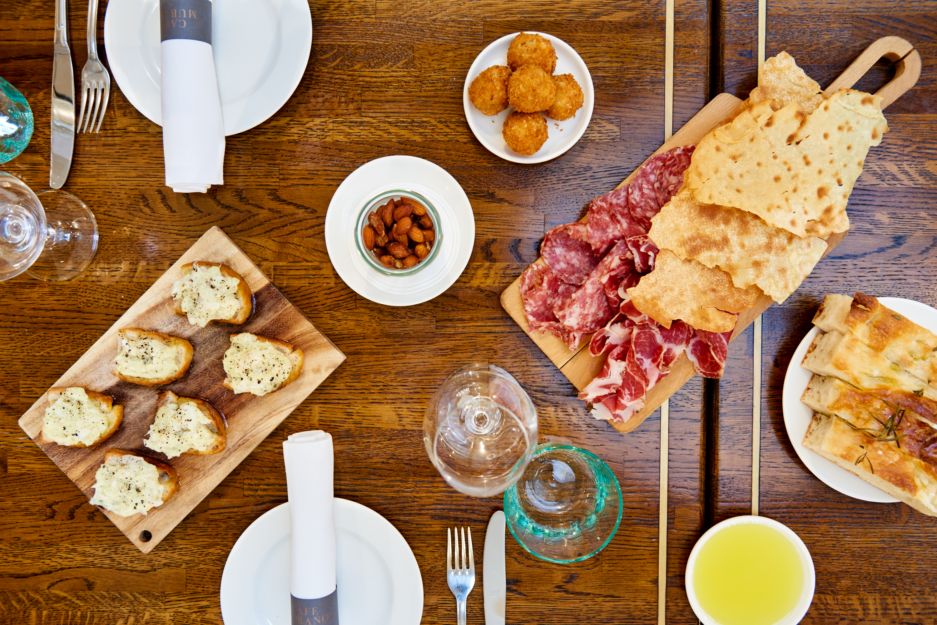 Angelahartnett Cafemurano PDR Stjames 2514