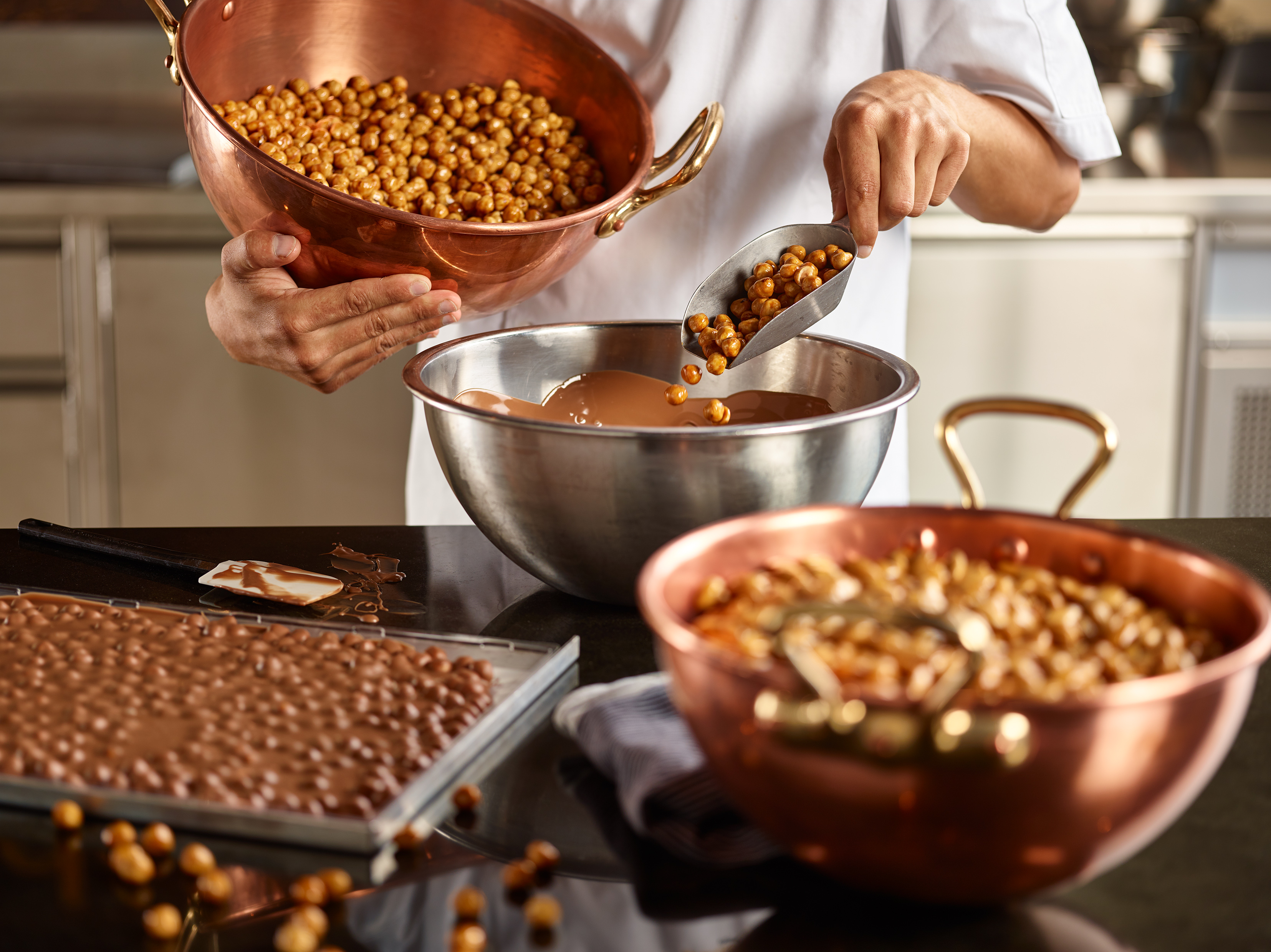 4 Hazelnut Milk Frischschoggi (Process)